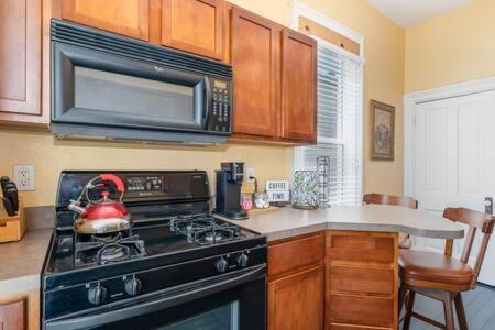 Beautiful Downstairs 1Bed 1Bth Charmer- Pet Friendly 미시건 시티 외부 사진