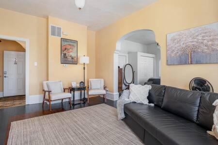 Beautiful Downstairs 1Bed 1Bth Charmer- Pet Friendly 미시건 시티 외부 사진